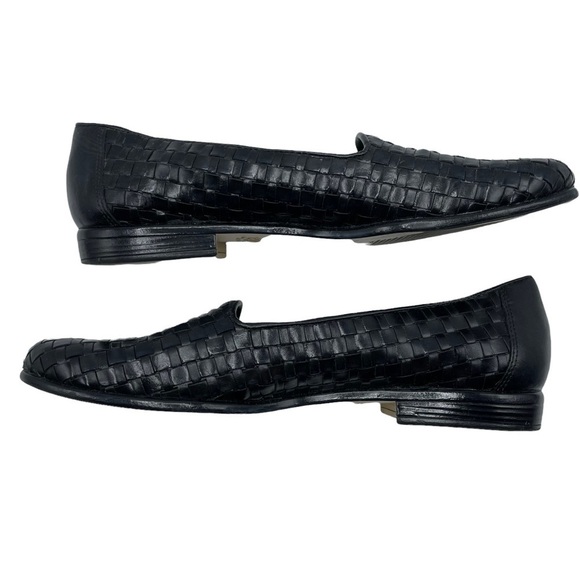 Trotters Liz Flats Black Woven Leather Loafers Almond Toe Stacked Heel Size 7N - Picture 10 of 14